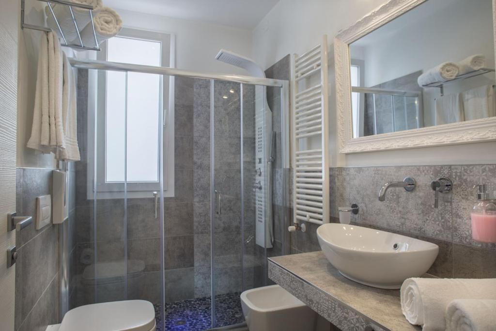 White Suite & Apartments เบลลาเรีย-อีเจอา มารีนา ภายนอก รูปภาพ