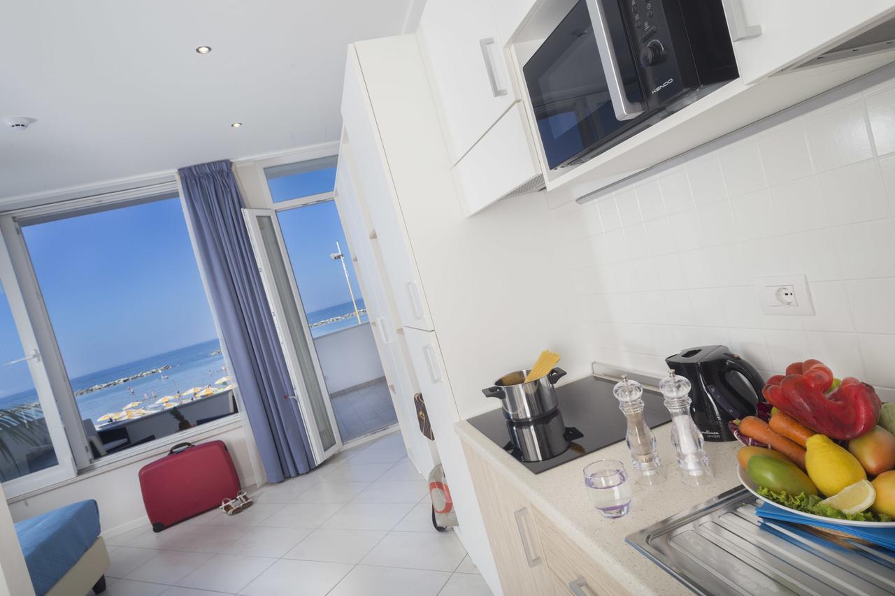 White Suite & Apartments เบลลาเรีย-อีเจอา มารีนา ภายนอก รูปภาพ