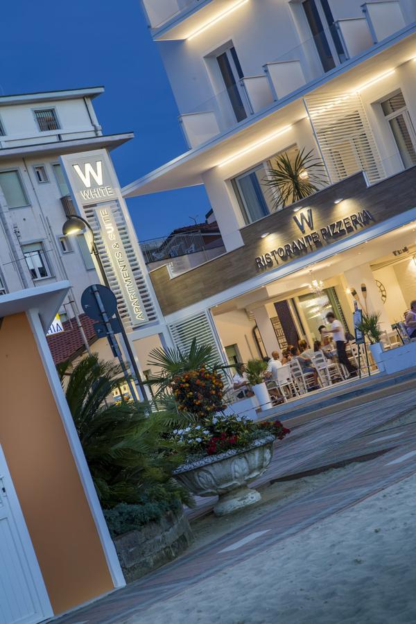 White Suite & Apartments เบลลาเรีย-อีเจอา มารีนา ภายนอก รูปภาพ