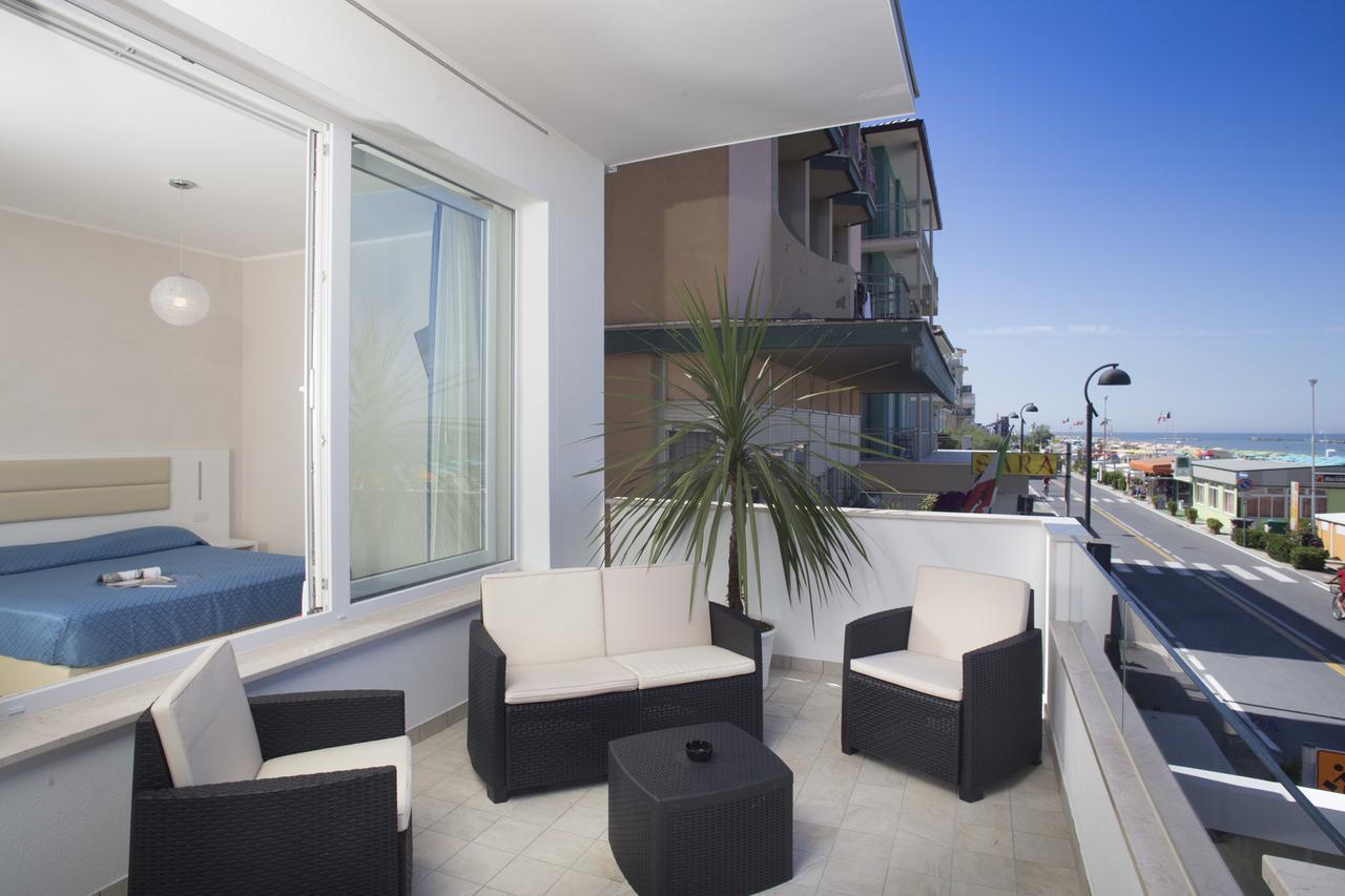 White Suite & Apartments เบลลาเรีย-อีเจอา มารีนา ภายนอก รูปภาพ