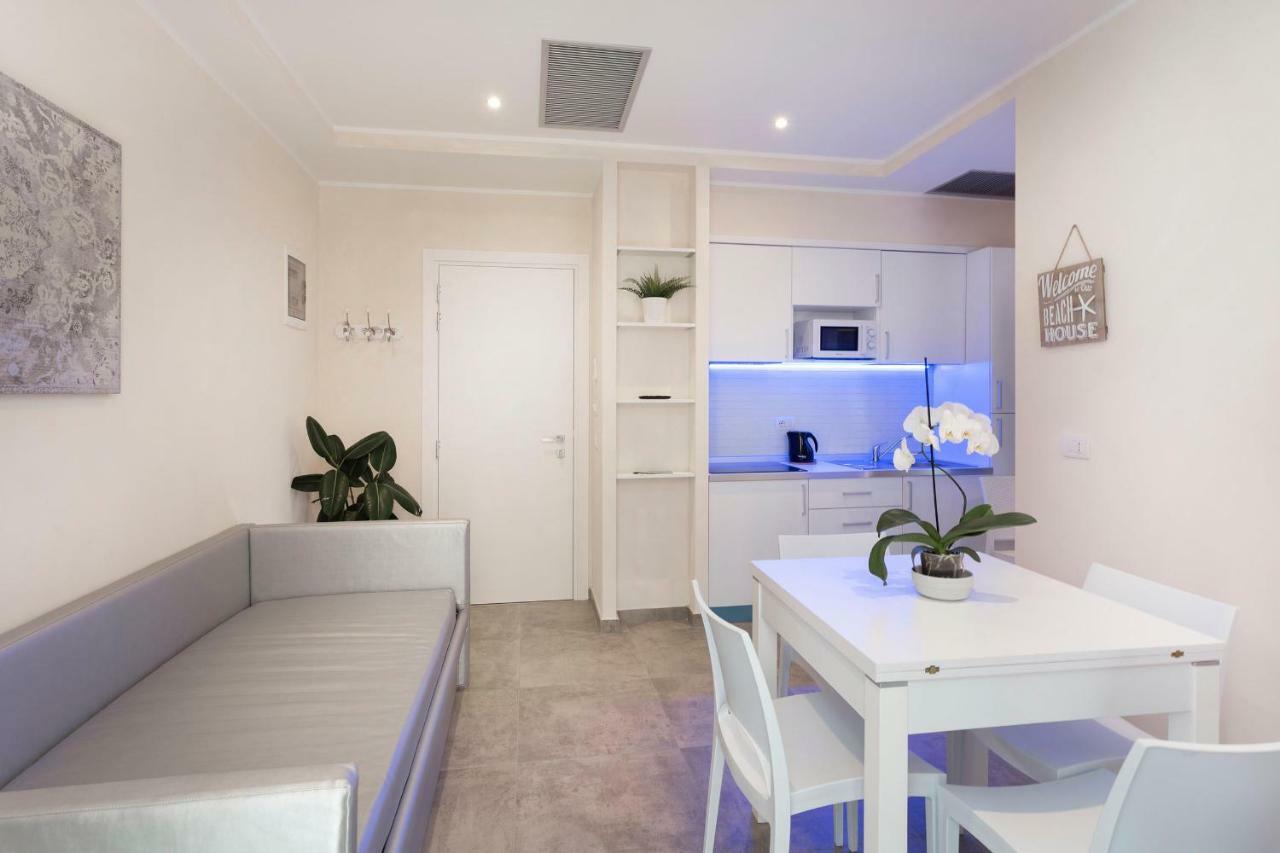 White Suite & Apartments เบลลาเรีย-อีเจอา มารีนา ภายนอก รูปภาพ