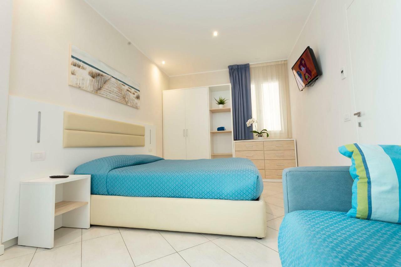 White Suite & Apartments เบลลาเรีย-อีเจอา มารีนา ภายนอก รูปภาพ
