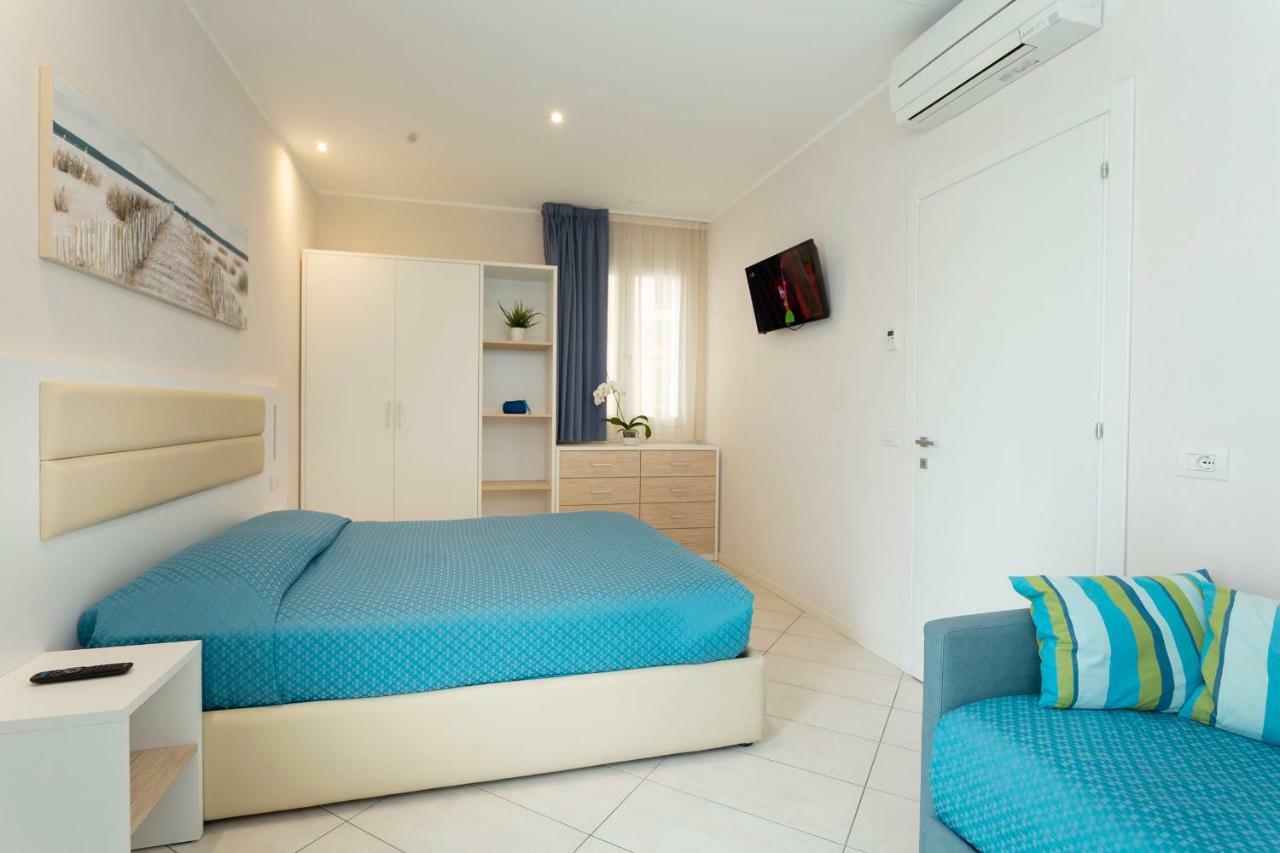 White Suite & Apartments เบลลาเรีย-อีเจอา มารีนา ภายนอก รูปภาพ
